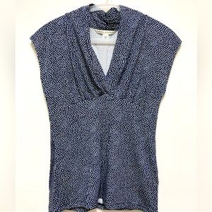 Navy Blue and White Stretchy V-neck top XS